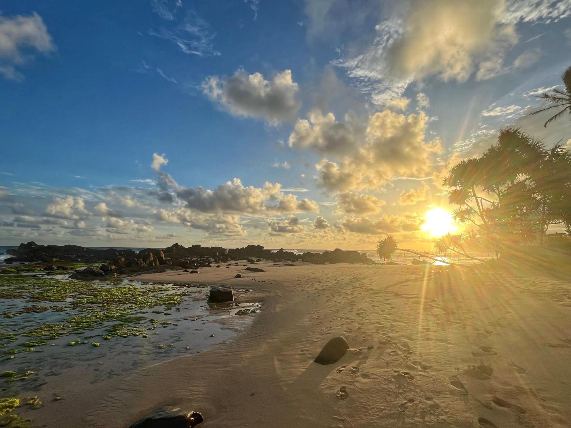 Elysium Hotel Unawatuna Luaran gambar